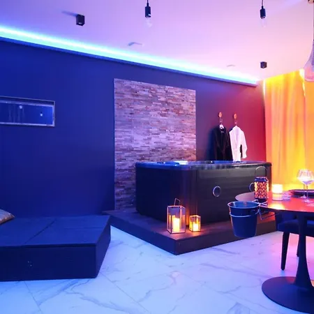 Bed and breakfast Blue Jacuzzi Le Breuil (Rhone)