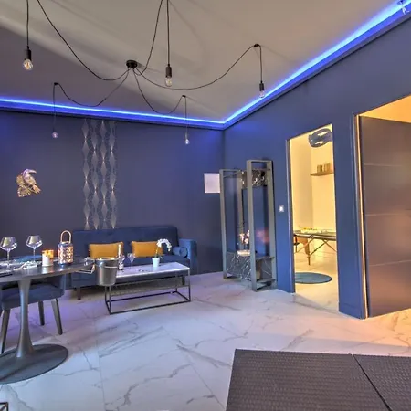 Blue Jacuzzi Le Breuil (Rhone)